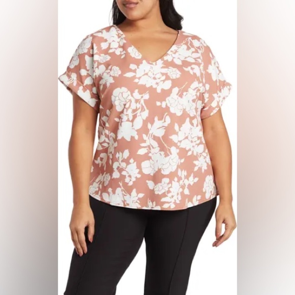 MelloDay V-Neck Short Sleeve Techno Crepe Top Size 1x Plus